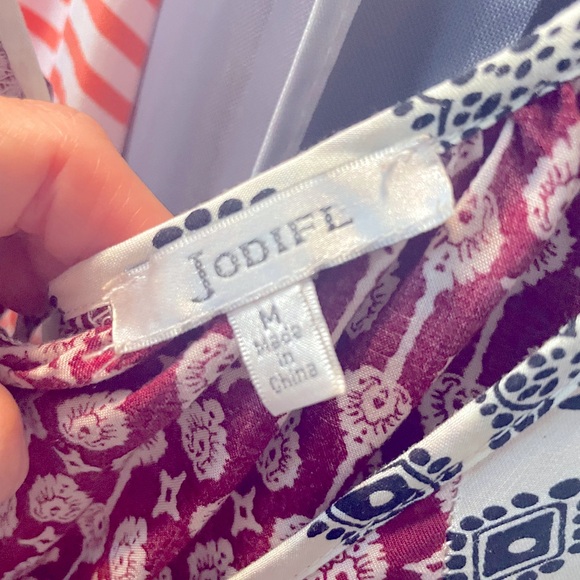 Jodifl shirt cold shoulder medium never worn Just washed Like new smoke free - Picture 3 of 6